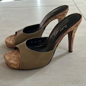 Donald Pliner Heels Size 8